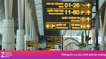 Taximetriștii duc în grabă turiștii chinezi la aeroportul Noi Bai.