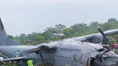 ナイジェリア軍機の墜落事故で32人が死亡した。