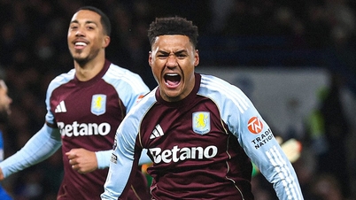 Aston Villa bangkit daripada ketinggalan untuk menewaskan Chelsea hasil dua gol daripada Watkins.