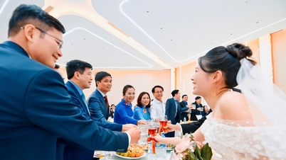 ภาพความทรงจำจากพิธีแต่งงานหมู่ของแรงงานในจังหวัดเหงะอาน