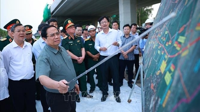 นายกรัฐมนตรีตรวจเยี่ยมความคืบหน้าโครงการทางด่วนเจาโดก-เกิ่นโถ-ซ็อกจาง