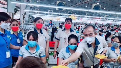 Thưởng Tết và những lát cắt của nền kinh tế