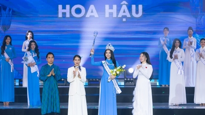Nguyen Phuong Thanh, estudiante de la Universidad Dai Nam, fue coronada Miss Estudiante Paz Vietnam 2025.