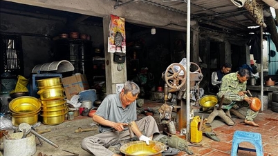 Làng nghề đúc đồng Đại Bái rộn ràng mùa Tết