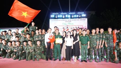 El barrio de Tan Ninh organiza el 1er Festival Ampliado de Danza Folklórica y Deportes.