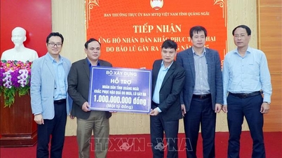 Mais de 91 bilhões de VND foram doados para apoiar as pessoas em Quang Ngai afetadas por tempestades e inundações.