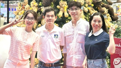 ពេលវេលាគ្រួសារដ៏កក់ក្តៅ និងសប្បាយរីករាយក្នុងរដូវបុណ្យណូអែល។