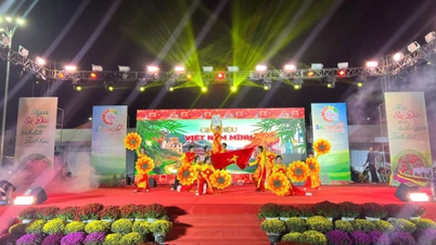 Un program vibrant de schimb de dansuri populare și sporturi cu tema „Dansurile Țării Florilor”
