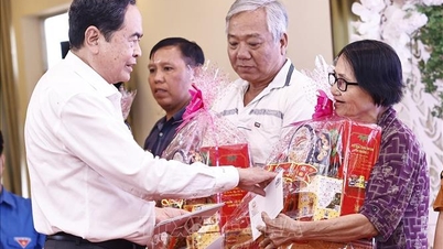 Plan to give gifts to war veterans, retirees, and disadvantaged people during Tet.