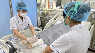 The most seriously injured victim in the charity convoy bus accident in Lao Cai has regained consciousness.