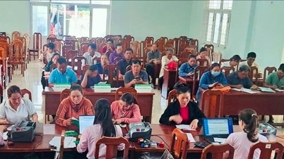 नीतिगत पूंजी लोगों को उत्पादन बहाल करने में सहायता करती है।