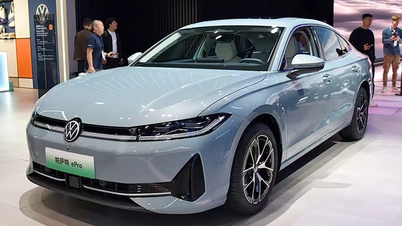 What does the 2026 Volkswagen Passat ePro, which consumes fuel like it's sniffing a needle, have to offer to compete with the Toyota Camry?