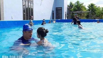 Ücretsiz yüzme dersleri - boğulmayı önlemek ve mücadele etmek için etkili bir çözüm.