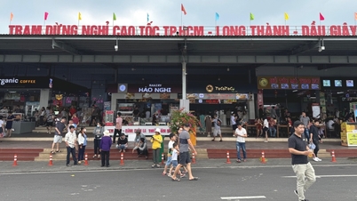 Stacje benzynowe na drodze ekspresowej Ho Chi Minh City – Long Thanh – Dau Giay nadal działają.