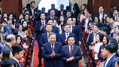 เลขาธิการเข้าร่วมการประชุมเพื่อสรุปผลงานของสถาบันการเมืองแห่งชาติโฮจิมินห์