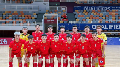 Zwycięzca Złotej Piłki Chau Doan Phat powraca, wietnamska drużyna futsalu gotowa na Mistrzostwa Azji w Futsalu 2026.