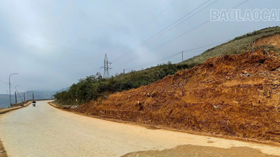 152 numaralı İl Yolu üzerindeki heyelanlardan etkilenen bölgelerdeki toprak kaymaları temizlendi ve yol genişletildi.
