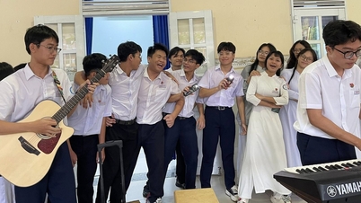 Ho-Chi-Minh-Stadt setzt drei Aktionsgruppen um, um Schüler zu ermutigen, ihren Handykonsum einzuschränken.