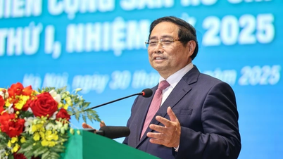 Belia Kerajaan berbangga dan teguh dalam mengikuti Parti, mempelopori sains dan teknologi, serta inovasi.