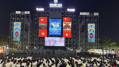 De film "Red Rain" wordt gratis vertoond in het Yangtze River Park.