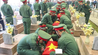 Truy điệu, an táng hài cốt liệt sỹ quân tình nguyện Việt Nam hy sinh tại Lào