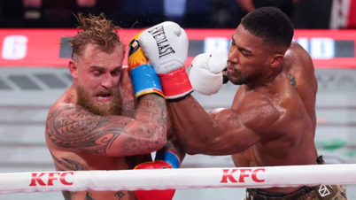 Anthony Joshua cudem uniknął śmierci w poważnym wypadku samochodowym, ale dwóch jego bliskich współpracowników zginęło.