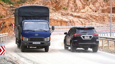 As rotas de passagem nas montanhas que ligam Nha Trang a Da Lat e Phan Rang a Da Lat já estão abertas ao tráfego após os deslizamentos de terra.