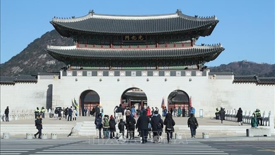 Korea Selatan memperpanjang kebijakan bebas visa untuk wisatawan rombongan dari Vietnam.