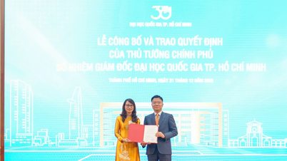 Vietnam Ulusal Üniversitesi Ho Chi Minh Şehri'nin ilk kadın Rektörünün atama kararını sunuyoruz.