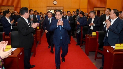 El primer ministro Pham Minh Chinh asiste a la Reunión de Resumen del Sector de Agricultura y Medio Ambiente.