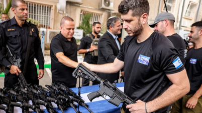 Israel tut etwas Beispielloses: Es schickt Waffen direkt an die Wohnorte seiner Reservisten.