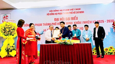 Memperkuat ikatan keluarga Pham, memelihara rumah tangga bersama yang dipenuhi cinta dan kasih sayang.