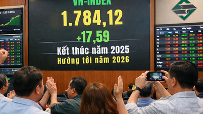 Stock market closes on the last day of the year: VN-Index approaches 1,800 points, the "celebration" reserved only for blue-chip stocks.