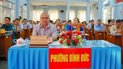 Derde vergadering van het uitvoerend comité van het partijcomité van de wijk Binh Duc