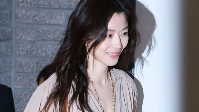 チョン・ジヒョンは韓国ではファッションアイコンとみなされてい