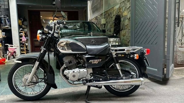 40年以上前のビンテージのホンダCD125Tベンリィのバイクは、2億7500万