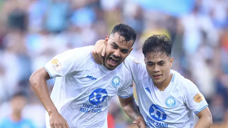 ពេល 'បាល់' ឆ្លងទៅជើង VFF!
