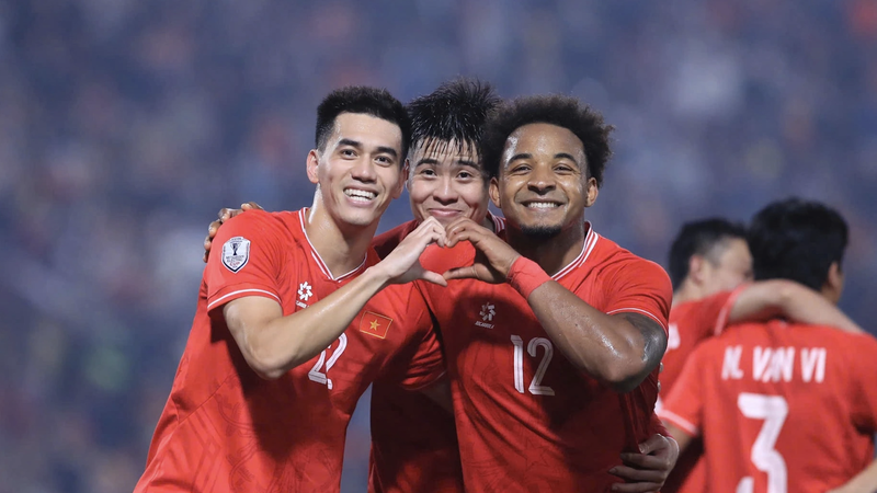 2025年に勢いづいたベトナムサッカーは、2026年には何を期待できるでしょうか？